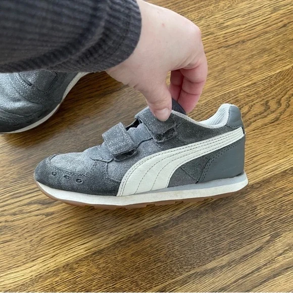 Puma Kids Gray Sneakers with Velcro - Picture 3 of 5